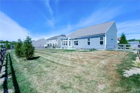 Exterior - 1525 Eagle Ct, Maineville, OH 45039 photo 4 of 7