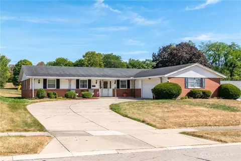1315 Horizon Dr, Fairborn, OH 45324