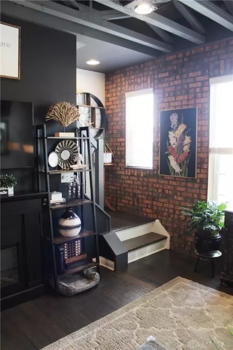 Living - 404 Brownstone Row, Springboro, OH 45066 photo 6 of 6
