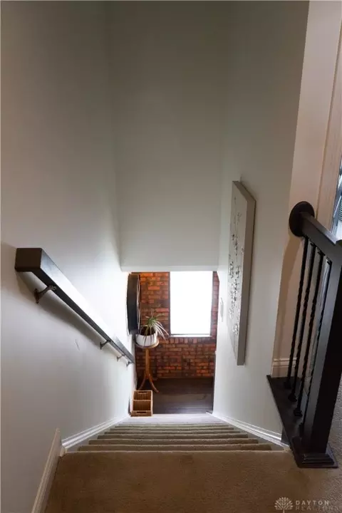 Entry Way - 404 Brownstone Row, Springboro, OH 45066 photo 13 of 18