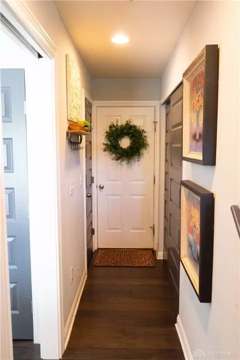 Entry Way - 404 Brownstone Row, Springboro, OH 45066 photo 4 of 18