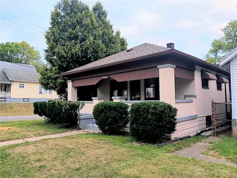 2300 Oakridge Dr, Dayton, OH 45417