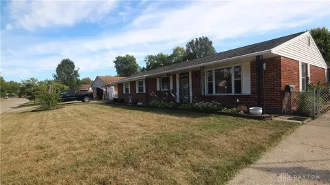 3220 Gardenia Dr, Dayton, OH 45449
