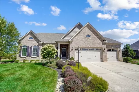 8778 Elysee Cir, Dayton, OH 45458