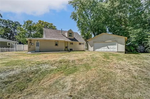 Exterior - 1109 Mendota Ct, Dayton, OH 45420 photo 6 of 6