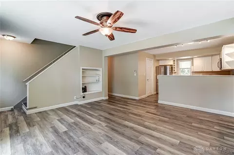 Living - 1109 Mendota Ct, Dayton, OH 45420 photo 4 of 9