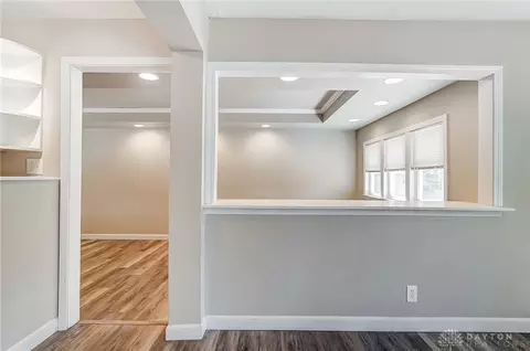 Living - 1109 Mendota Ct, Dayton, OH 45420 photo 6 of 9