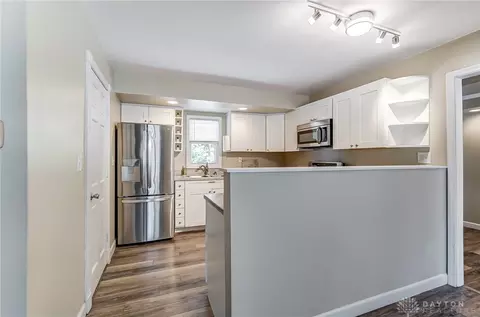 Kitchen - 1109 Mendota Ct, Dayton, OH 45420 photo 1 of 5