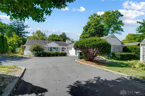 320 Sandhill Rd, Fairborn, OH 45324