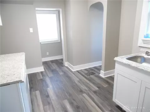 Entry Way - 331 Springbrook Blvd, Dayton, OH 45405 photo 2 of 2