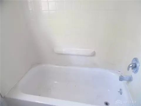 Bath - 331 Springbrook Blvd, Dayton, OH 45405 photo 2 of 5