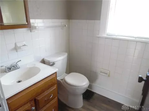 Bath - 331 Springbrook Blvd, Dayton, OH 45405 photo 1 of 5