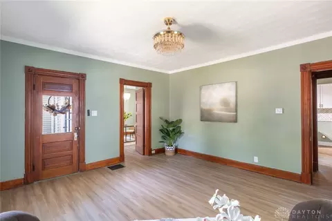Living - 1622 Mayo Ave, Kettering, OH 45409 photo 2 of 3