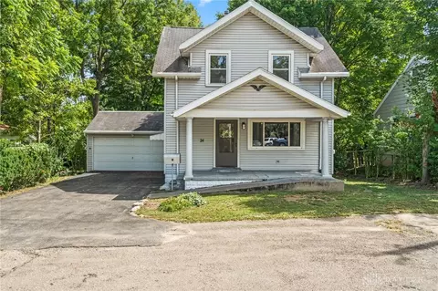24 Cedarlawn Dr, Dayton, OH 45415