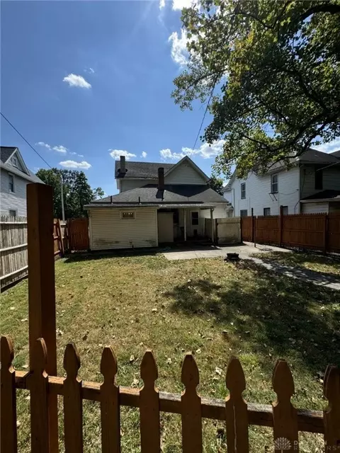 130 W Liberty St, Springfield, OH 45506 photo 8