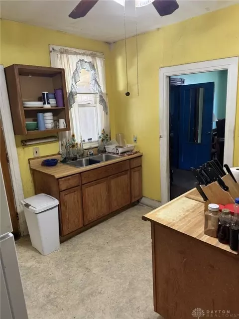 130 W Liberty St, Springfield, OH 45506 photo 5