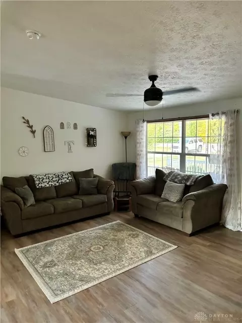 6365 Springfield Xenia Rd, Springfield, OH 45502 photo 3