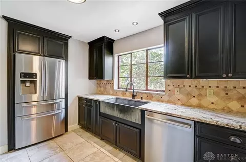 400 N Claridge Dr, Kettering, OH 45429 photo 17