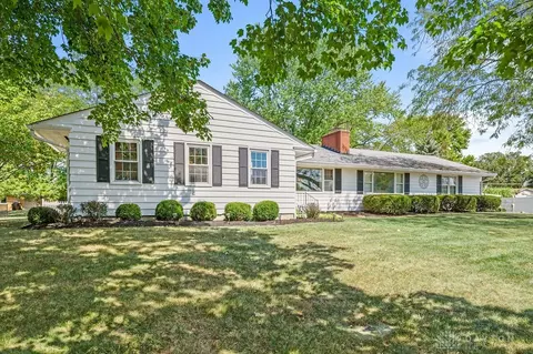 395 Ridgewood Ln, Lebanon, OH 45036
