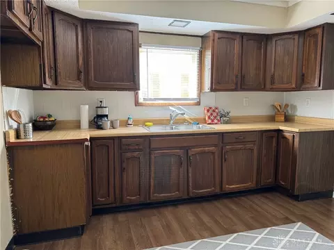 Kitchen - 1806 Springmont Ave, Springfield, OH 45506 photo 2 of 4