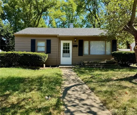 Exterior - 1806 Springmont Ave, Springfield, OH 45506 photo 3 of 3