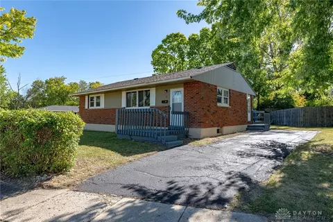 2 Sparks St, Trotwood, OH 45426