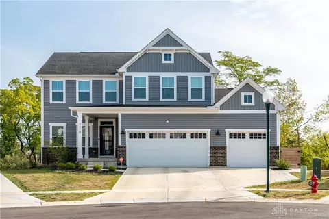 7218 Honeylocust St, Tipp City, OH 45371