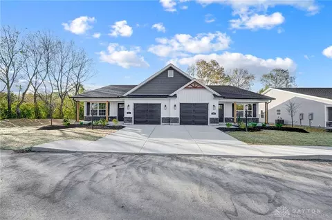40 Timber Creek Ct, Carlisle, OH 45005