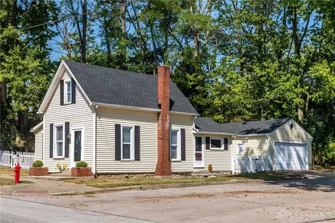 134 E Cumberland St, Lewisburg, OH 45338