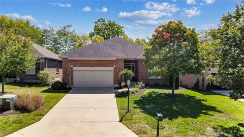 892 Eagle Run Dr, Centerville, OH 45458