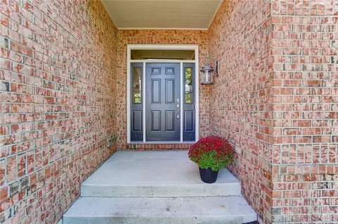 892 Eagle Run Dr, Centerville, OH 45458 photo 4