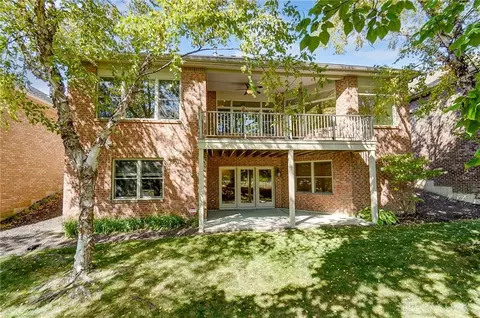 892 Eagle Run Dr, Centerville, OH 45458 photo 2