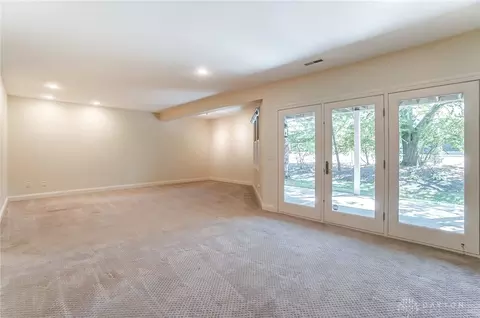 892 Eagle Run Dr, Centerville, OH 45458 photo 32
