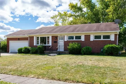 2653 Home Orchard Dr, Springfield, OH 45503 photo 3
