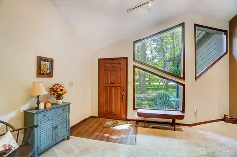 Entry Way - 1122 Green Tree Dr, Dayton, OH 45429 photo 1 of 3