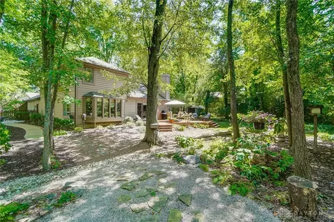 Exterior - 1122 Green Tree Dr, Dayton, OH 45429 photo 20 of 28
