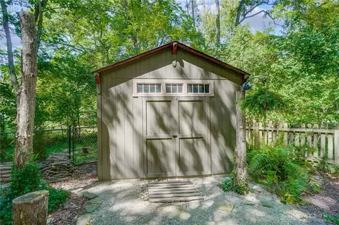Exterior - 1122 Green Tree Dr, Dayton, OH 45429 photo 18 of 28