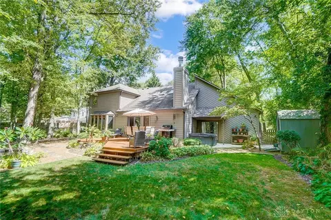Exterior - 1122 Green Tree Dr, Dayton, OH 45429 photo 6 of 28
