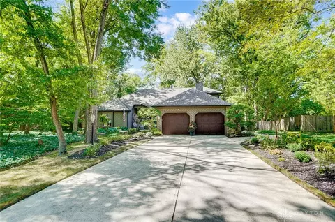 Exterior - 1122 Green Tree Dr, Dayton, OH 45429 photo 4 of 28