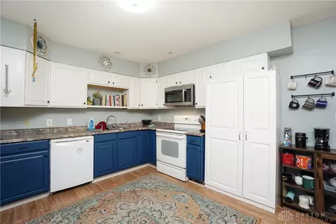Kitchen - 258 Thompson St, Morrow, OH 45152 photo 2 of 2
