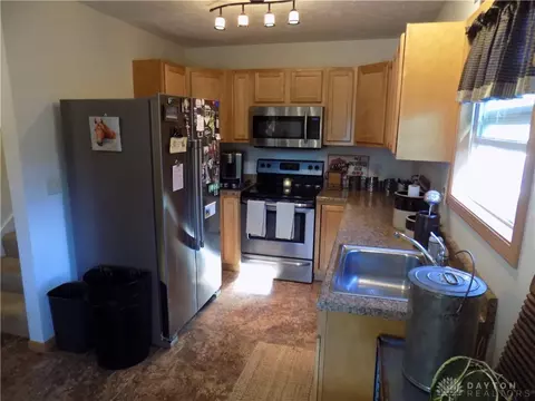 22 Maxon St, Jamestown, OH 45335 photo 2