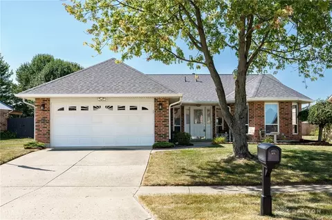 8471 Lone Tree Dr, Dayton, OH 45424