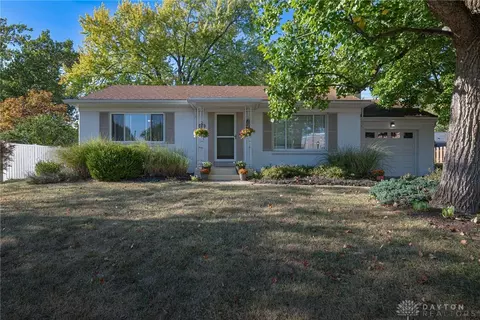 25 Foxridge Dr, Kettering, OH 45429 photo 2