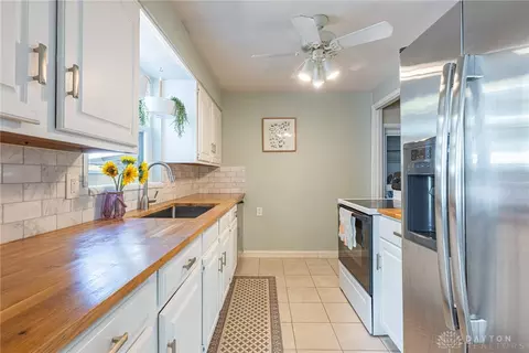 25 Foxridge Dr, Kettering, OH 45429 photo 8