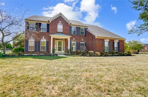 Exterior - 380 Thomas Dr, Springboro, OH 45066 photo 3 of 15