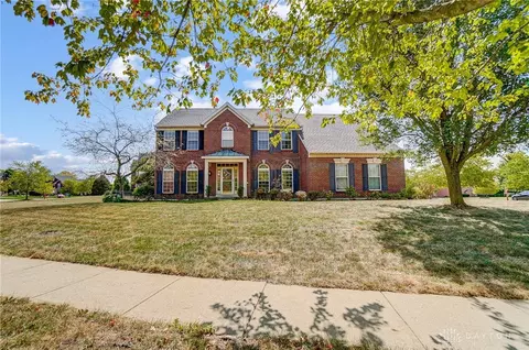 Exterior - 380 Thomas Dr, Springboro, OH 45066 photo 2 of 15