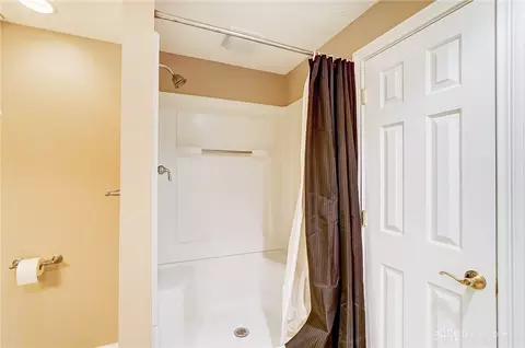 Bath - 380 Thomas Dr, Springboro, OH 45066 photo 11 of 11