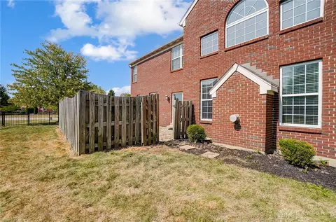 Exterior - 380 Thomas Dr, Springboro, OH 45066 photo 10 of 15