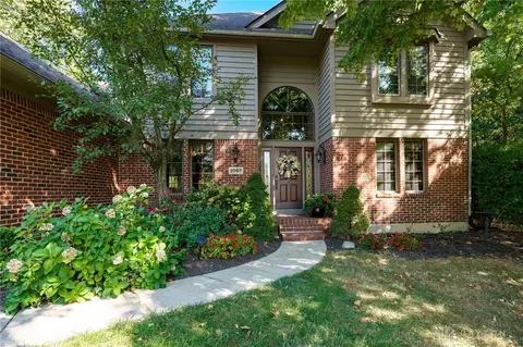 Exterior - 1087 Highpoint Dr, Springboro, OH 45066 photo 3 of 16