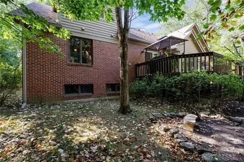 Exterior - 1087 Highpoint Dr, Springboro, OH 45066 photo 15 of 16